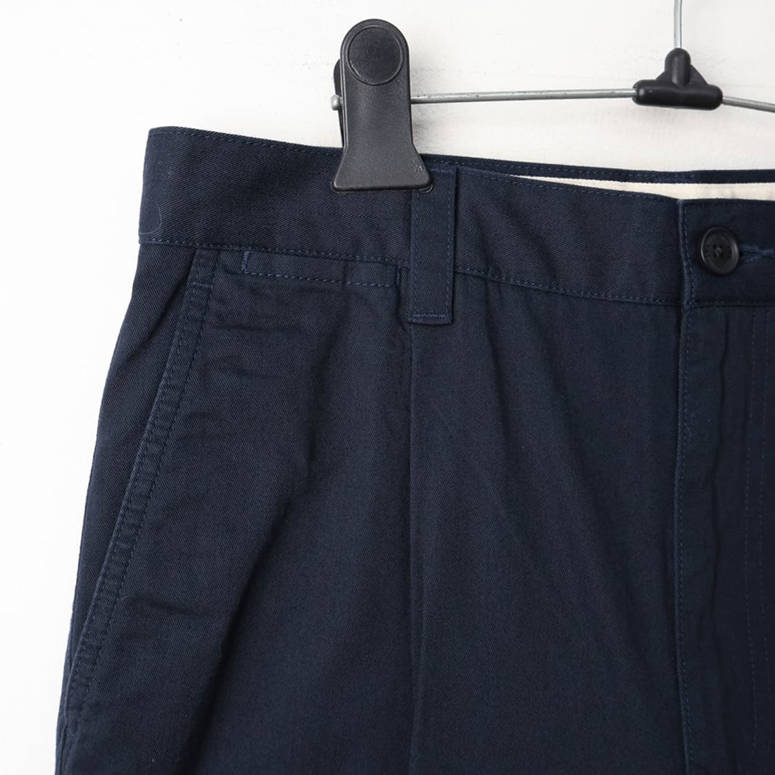 30/새상품 유니클로 JW앤더슨 턱 와이드 치노팬츠 상품이미지4