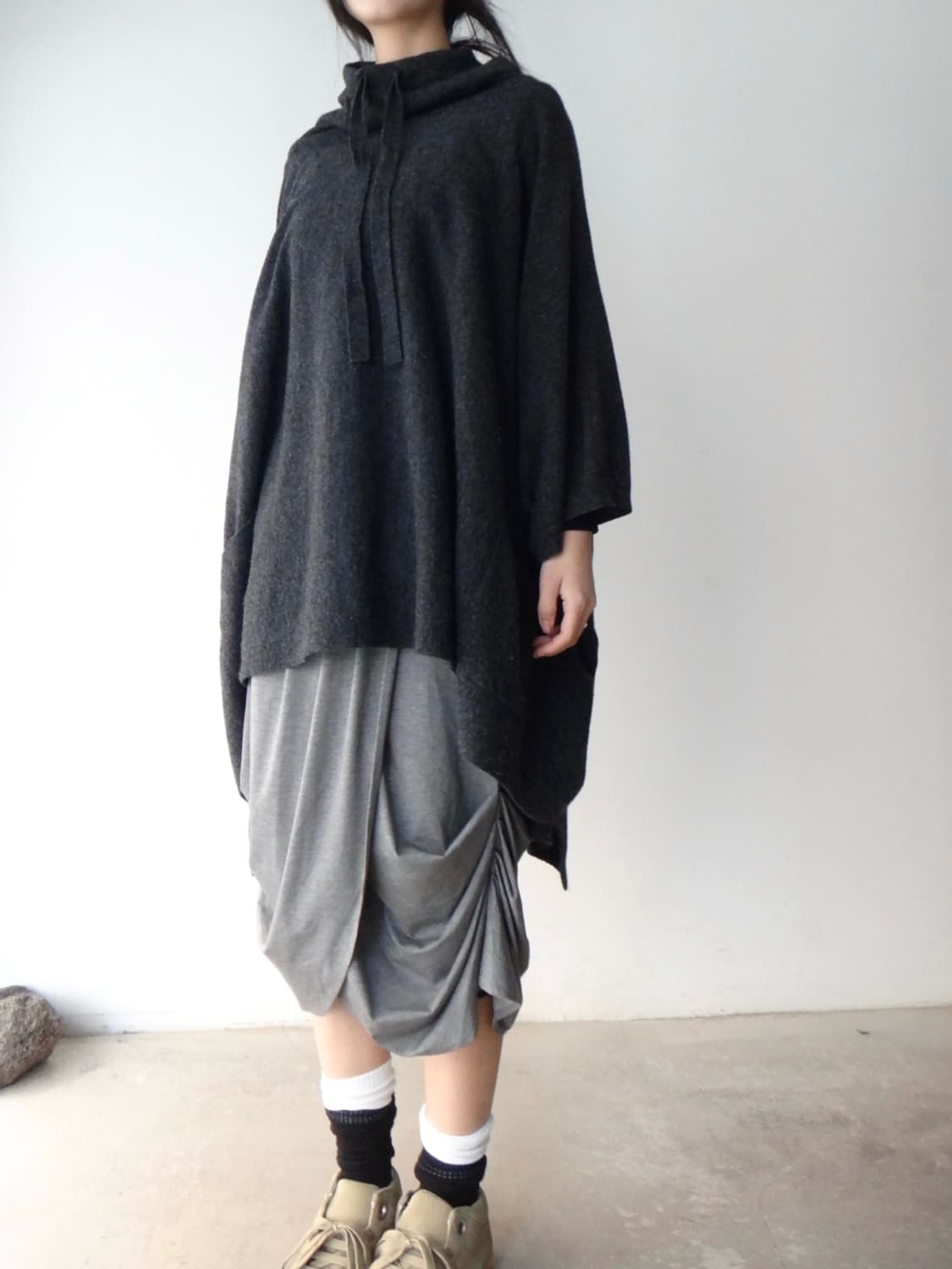 Neck string loose knit / charcoal 상품이미지6