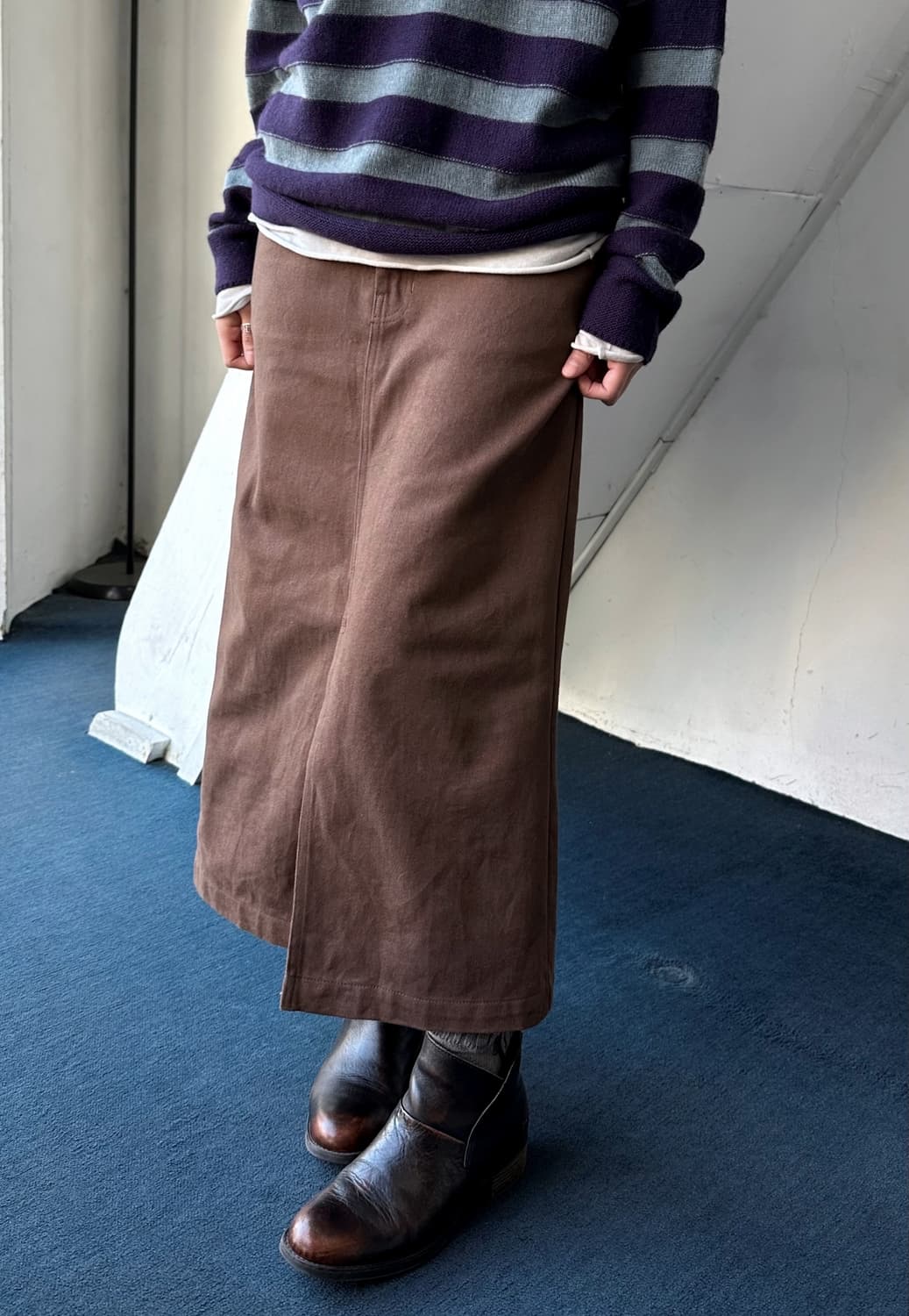 Cotton canvas mid silhouette skirt 상품이미지3