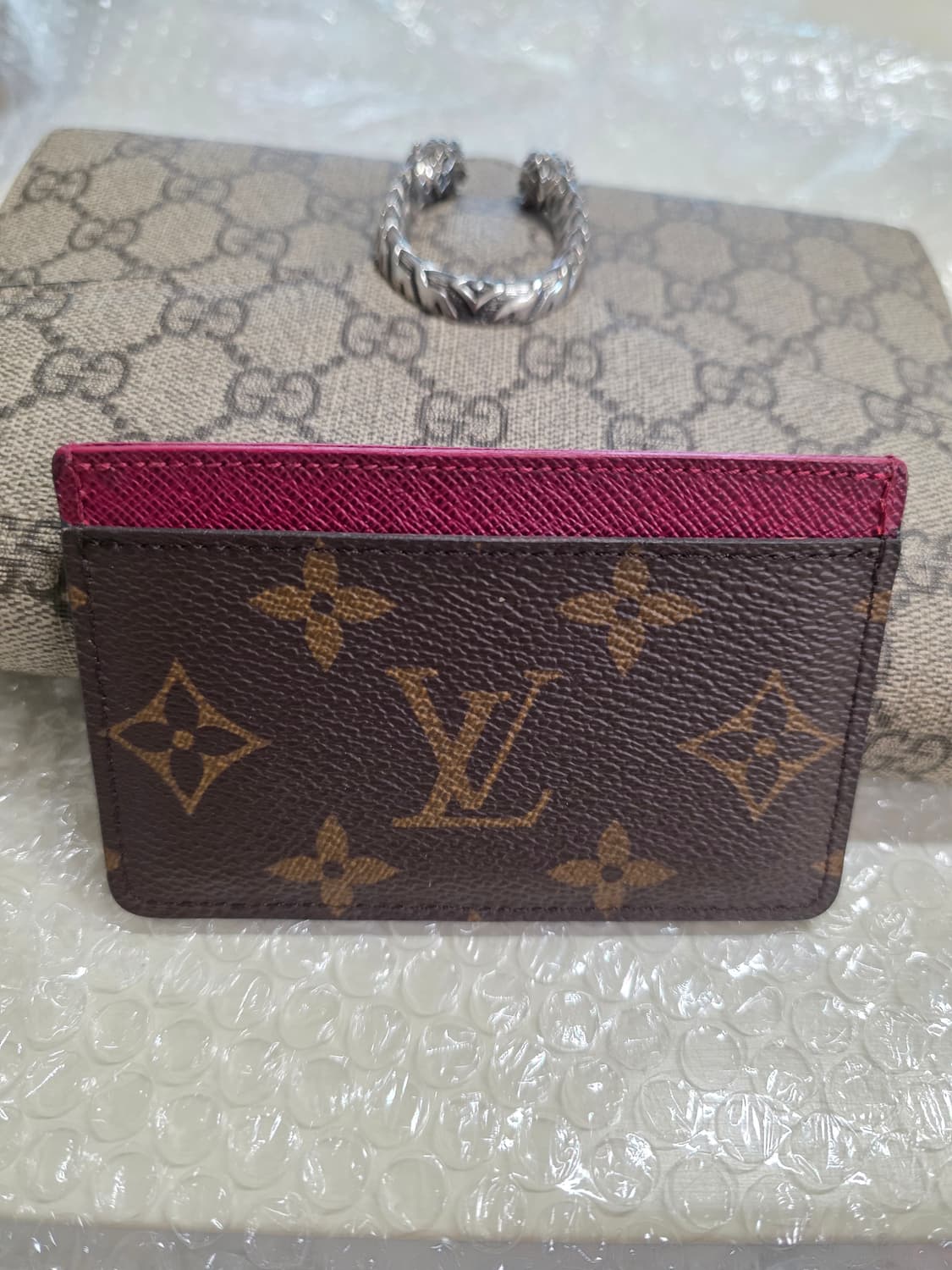 루이비통 모노그램 푸시아 카드지갑 상품이미지2