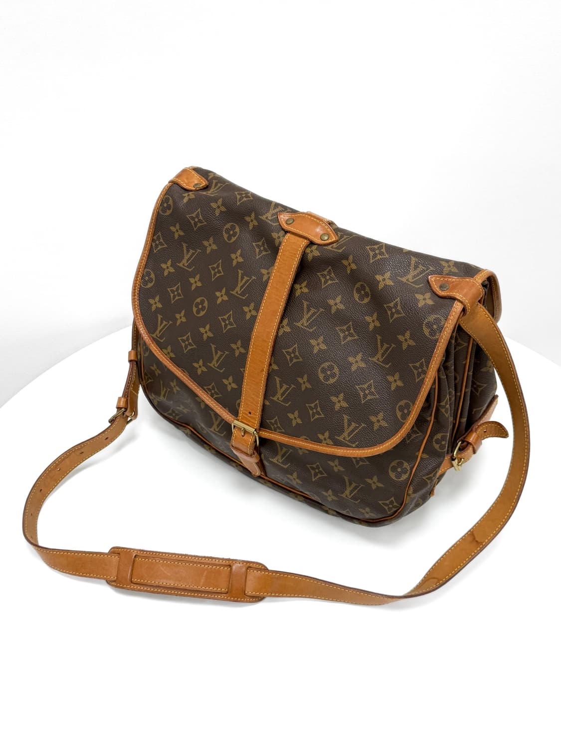 루이비통 모노그램 소뮈르 크로스백 상품이미지2