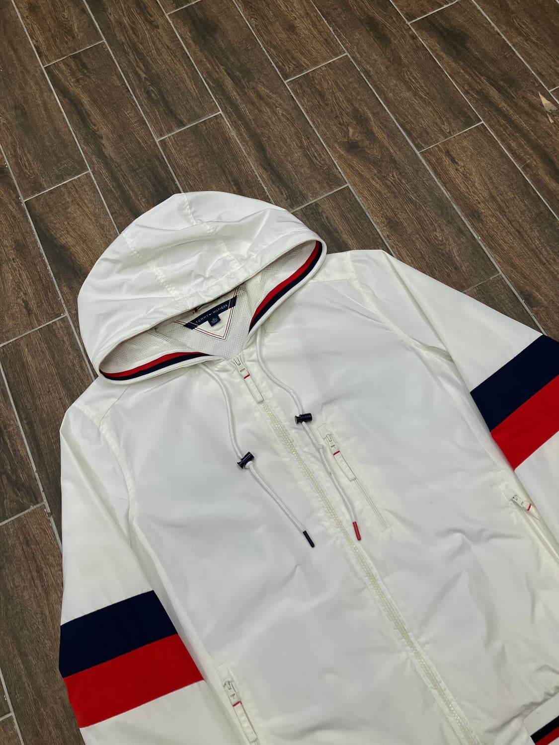 타미힐피거 올드스쿨 빅로고 바람막이 상품이미지4