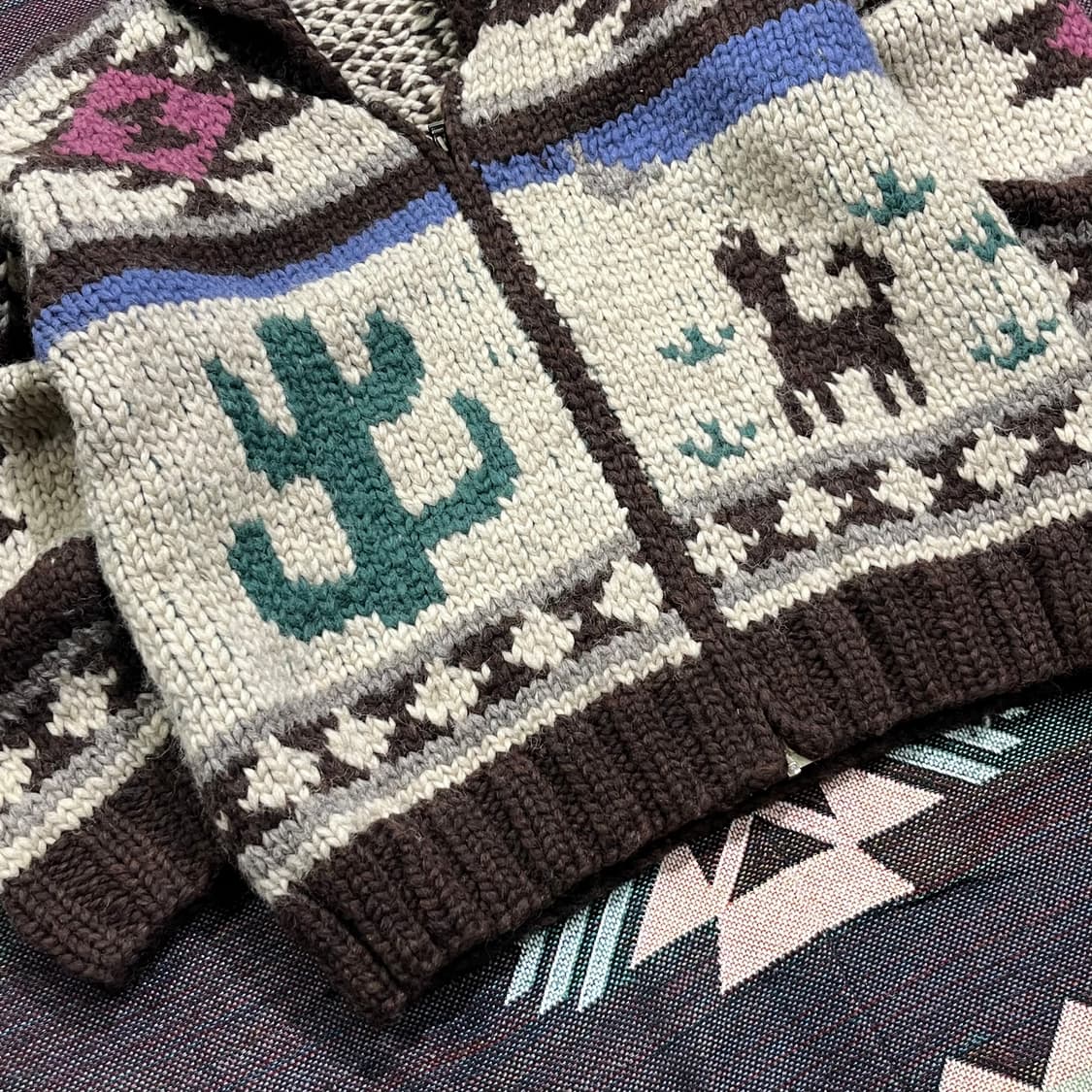 [Rich More] 리치모어 웨스턴 사막 패턴 핸드니트 코위찬 상품이미지4