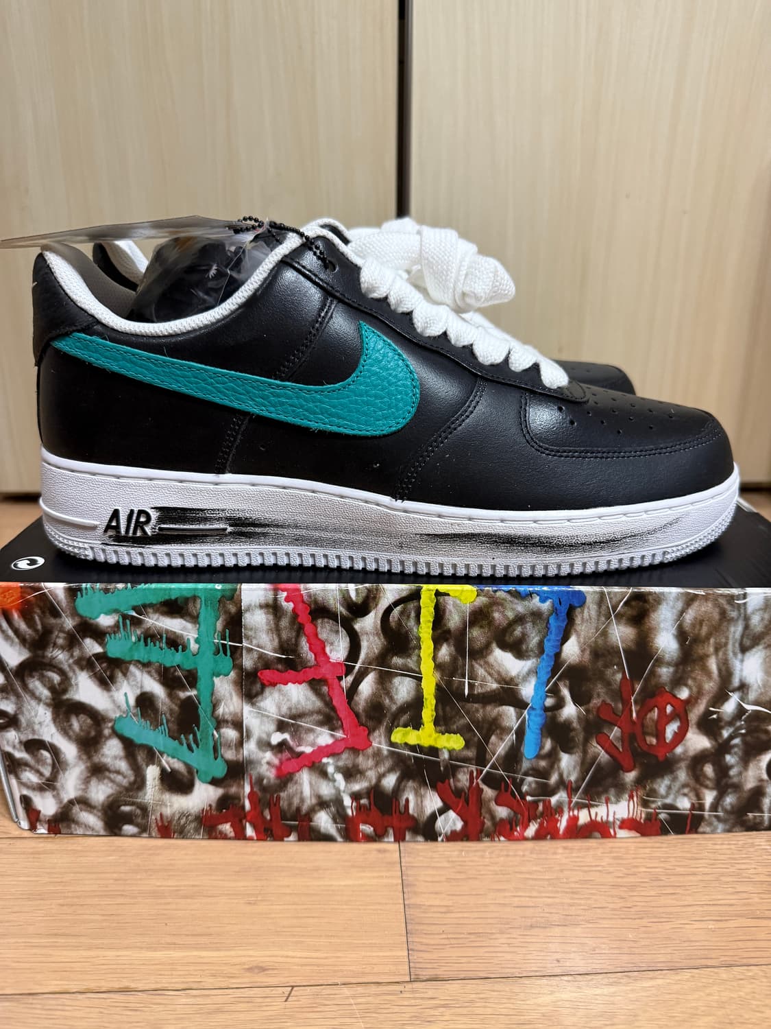 [300] 나이키 피스마이너스원 피마원 에어포스1 로우 파라노이즈 3.0 상품이미지3