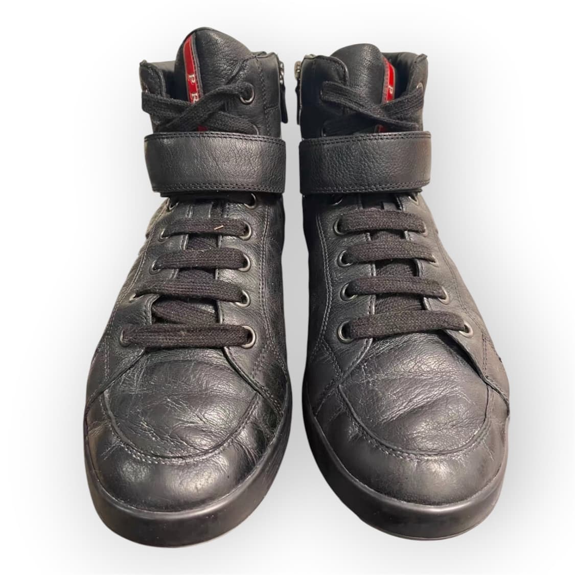 [275] 프라다 블랙 레더 하이탑 스니커즈 상품이미지4