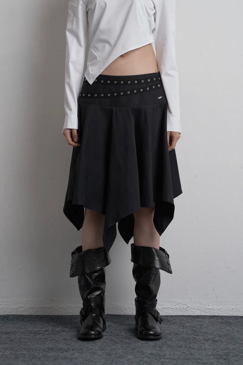 시너진 아일렛 언밸런스 미디 스커트 상품이미지1