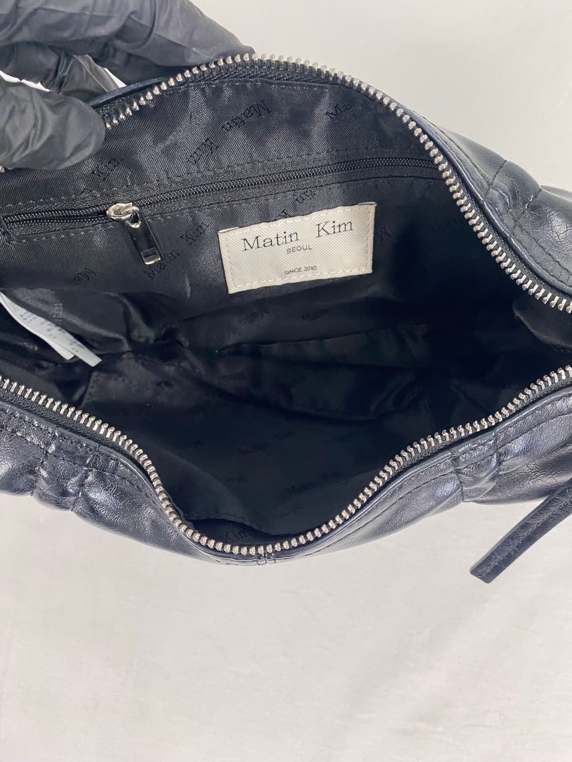 마뗑킴 하프 셔링 리본 라운드 숄더백 <60> 상품이미지4