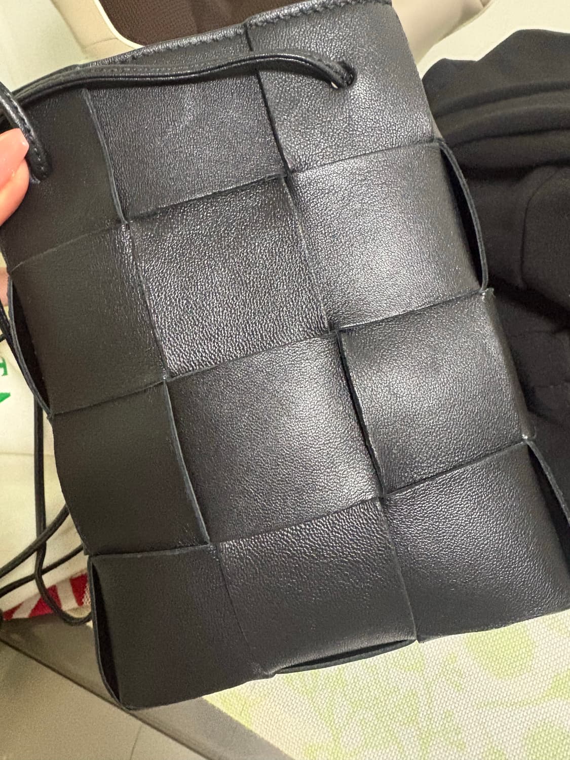 보테가베네타 버킷백 스몰 블랙 상품이미지5