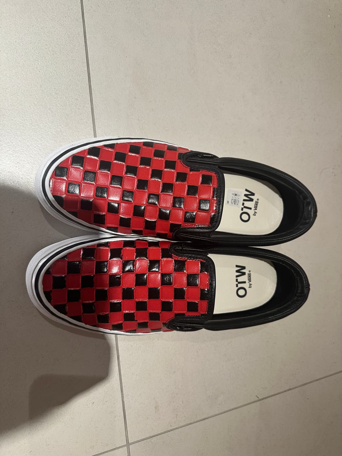 반스 OTW 클래식 슬립온 98 비브람 레더 레드체커보드 275사이즈 상품이미지3