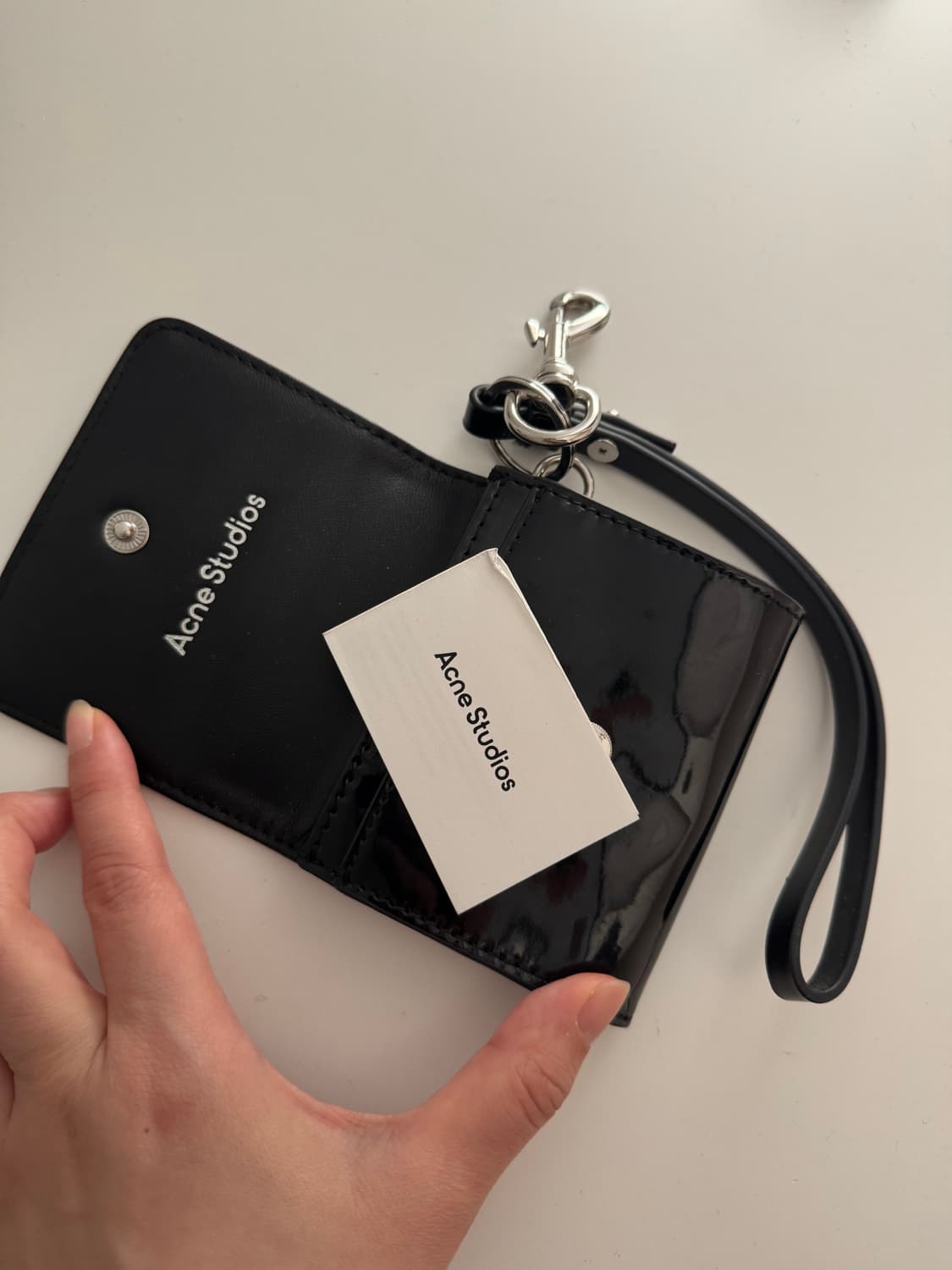 아크네스튜디오 페이스 로고 지갑 상품이미지2