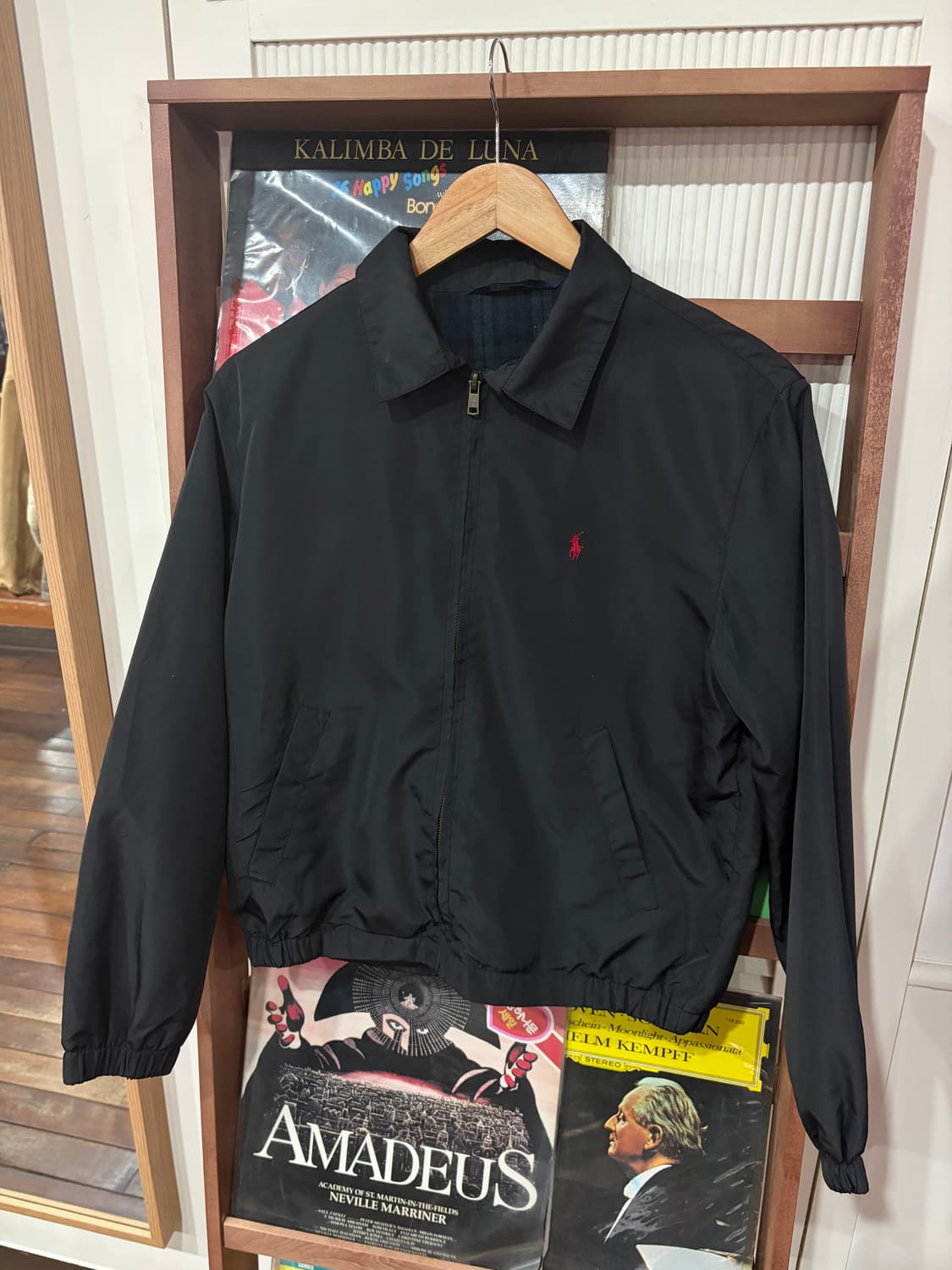 폴로 랄프로렌 헤링턴 자켓 블랙/레드 상품이미지1