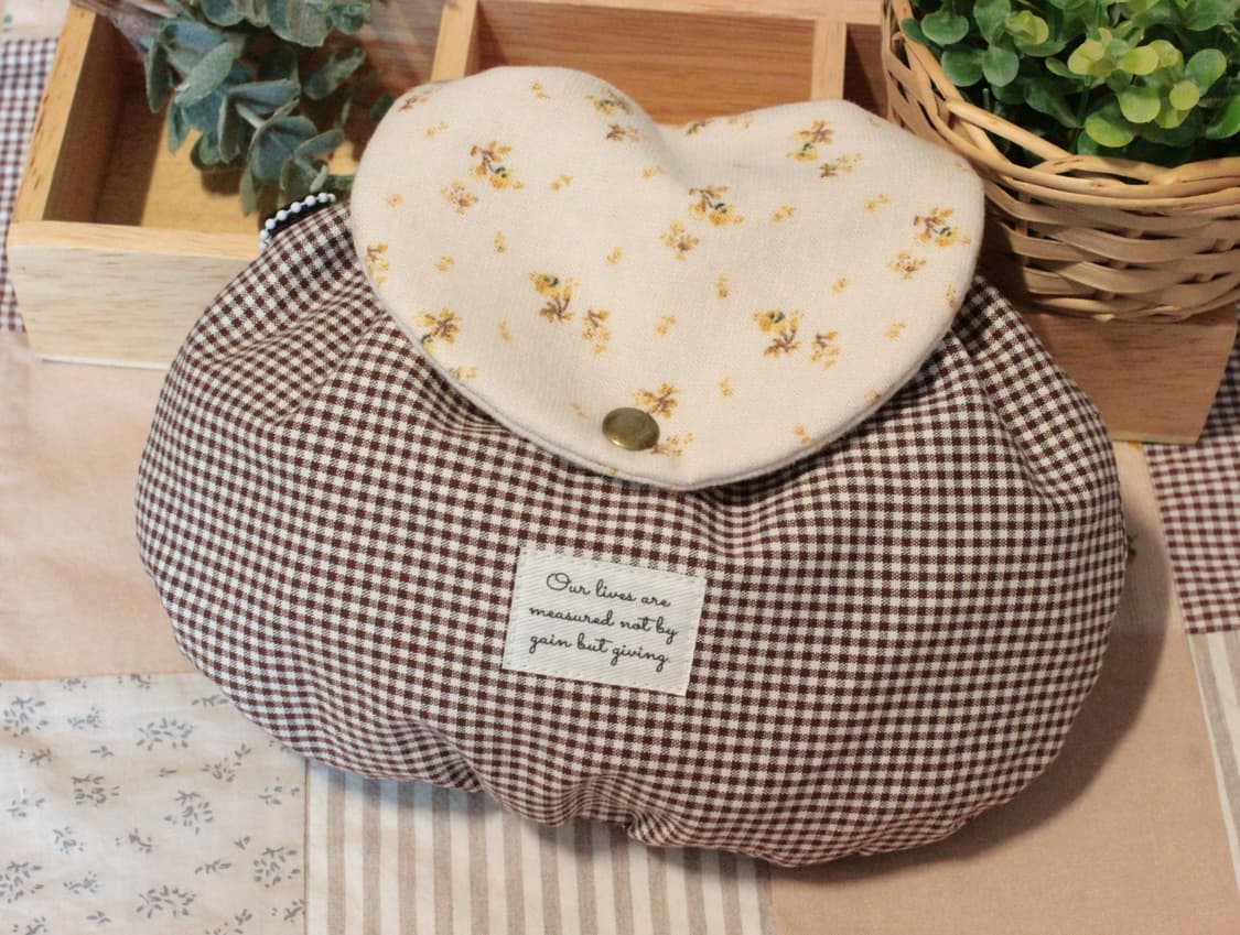 핸드메이드 브라운 체크 밴딩 파우치 상품이미지1