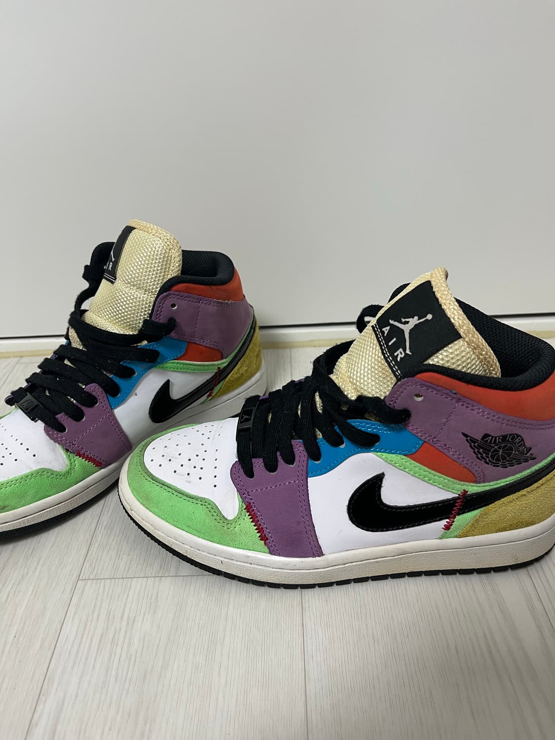 나이키 에어 조던 1 미드 230 상품이미지2