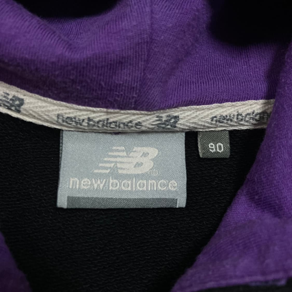 뉴발란스 멀티 로고 패턴 블랙 후드 집업 상품이미지3