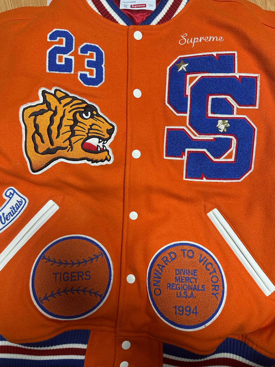 XL 슈프림 타이거 바시티 자캣  상품이미지1