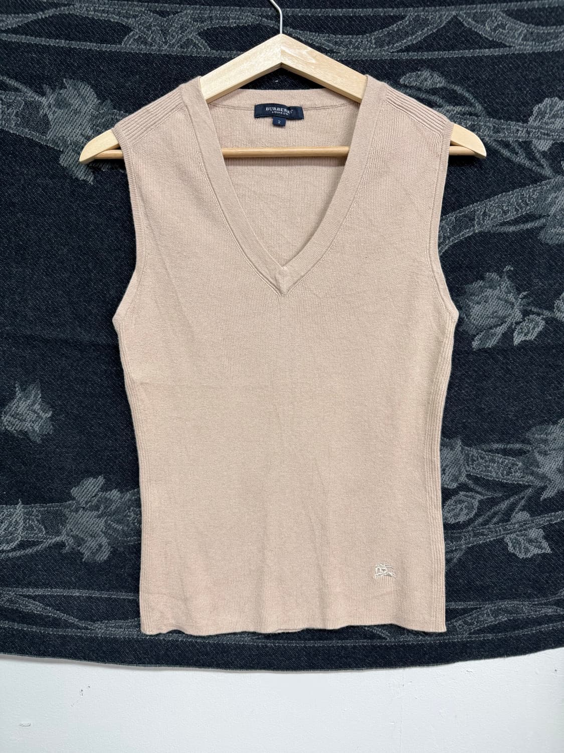 버버리 민소매 니트 조끼 상품이미지1