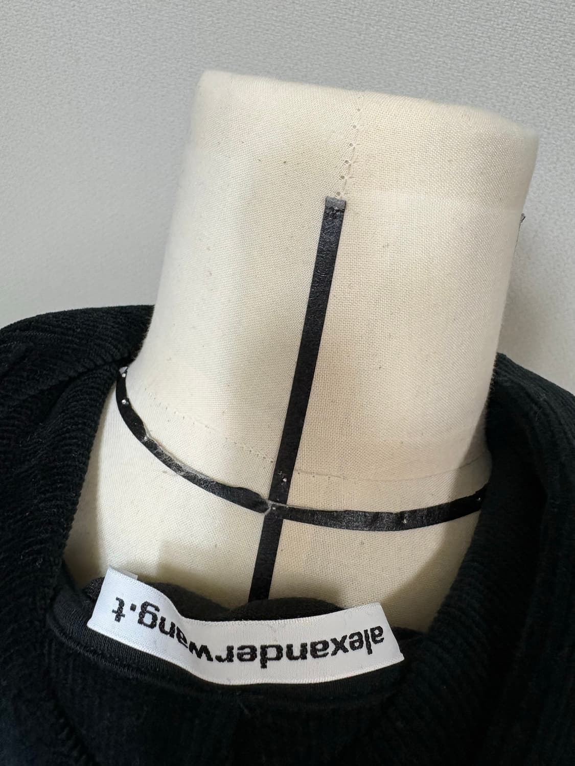 알렉산더왕 alexanderwang 벨벳 크롭후드 블랙 상품이미지4