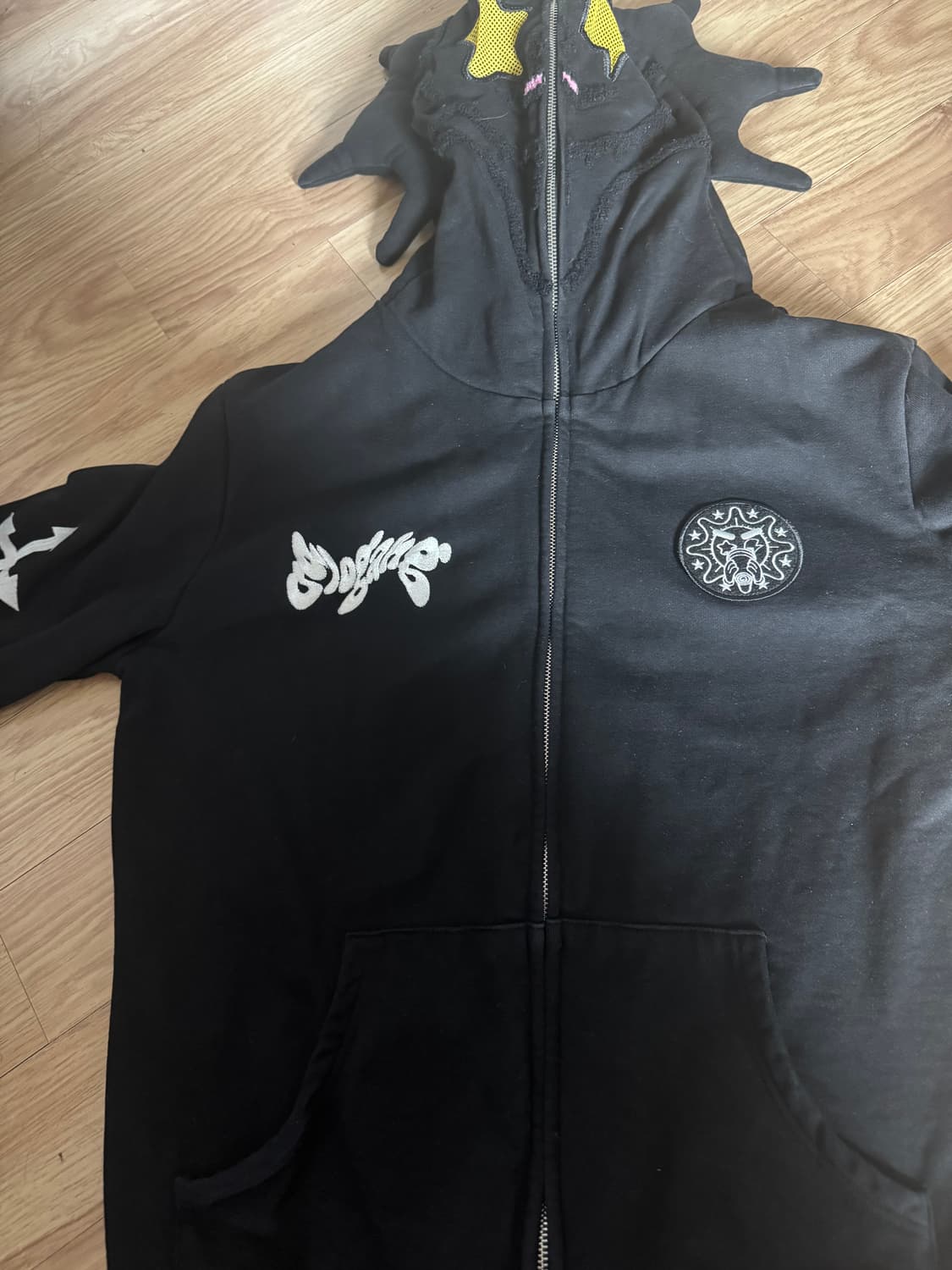 Glogang 글로갱 블랙 후디 공홈 L 사이즈 판매합니다 상품이미지1