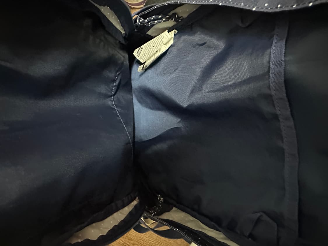 콜맨 도트 백팩 상품이미지8