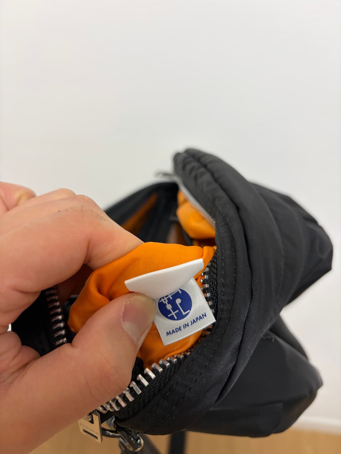 요시다포터  탱커 반달 크로스백 상품이미지9