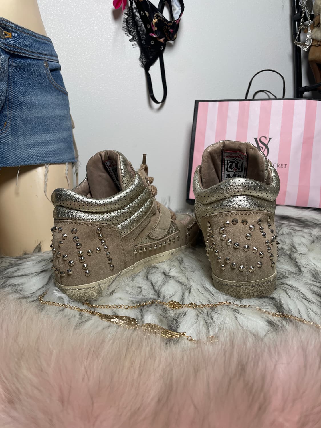 Ash 아쉬 골드 메탈릭 스터드 스니커즈 상품이미지3