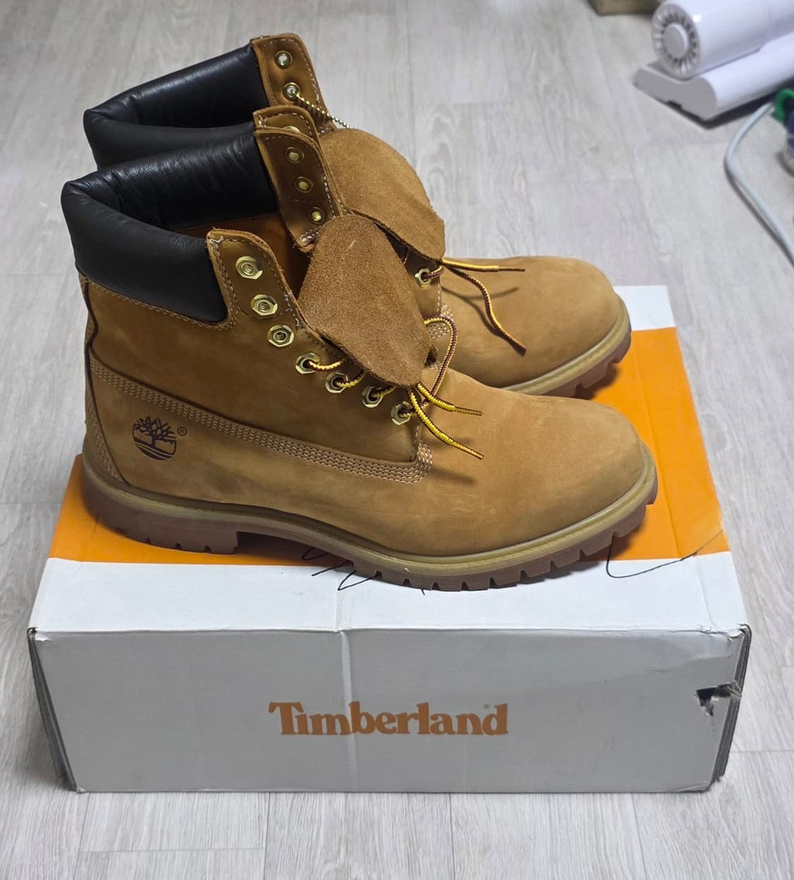 팀버랜드 6인치 프리미엄 워터프루프 누벅부츠(285) 상품이미지3