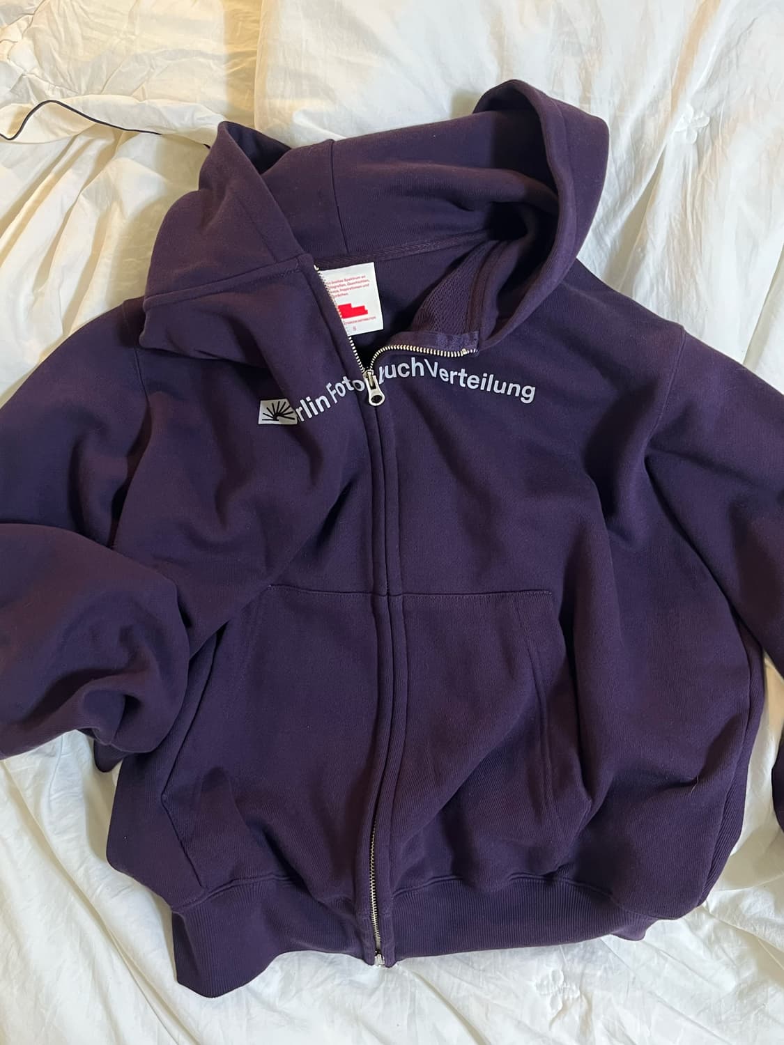 베를린포토북디스트리뷰션 후드집업 퍼플 상품이미지1