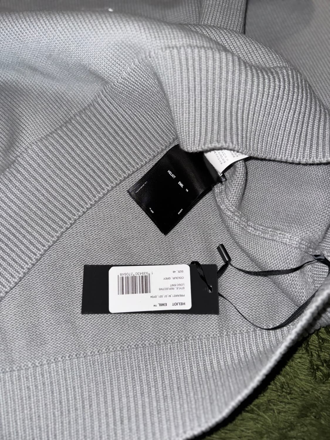 [48] heliot emil 엘리엇 에밀 리플렉티브 로고 크루넥 니트 상품이미지8