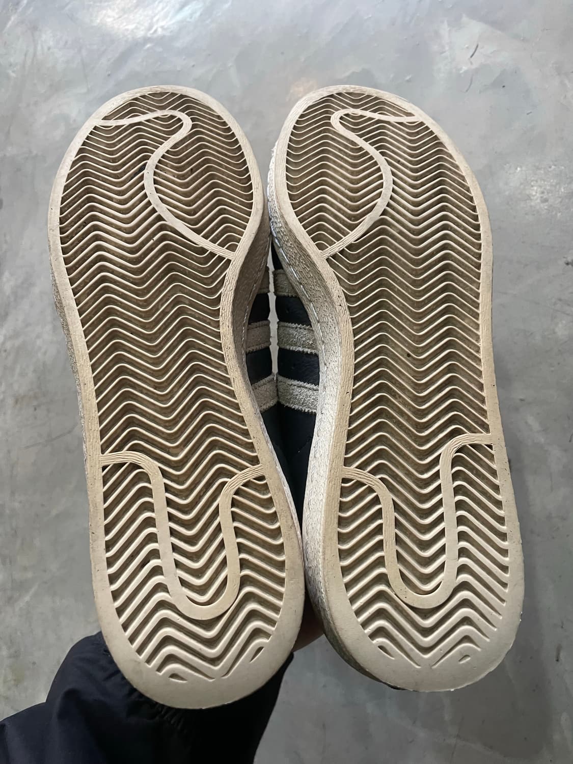 아디다스 슈퍼스타 82 블랙 화이트 290 상품이미지6