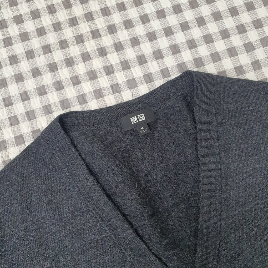 유니클로 울100 브이넥 얇은 가디건 남자95 상품이미지2