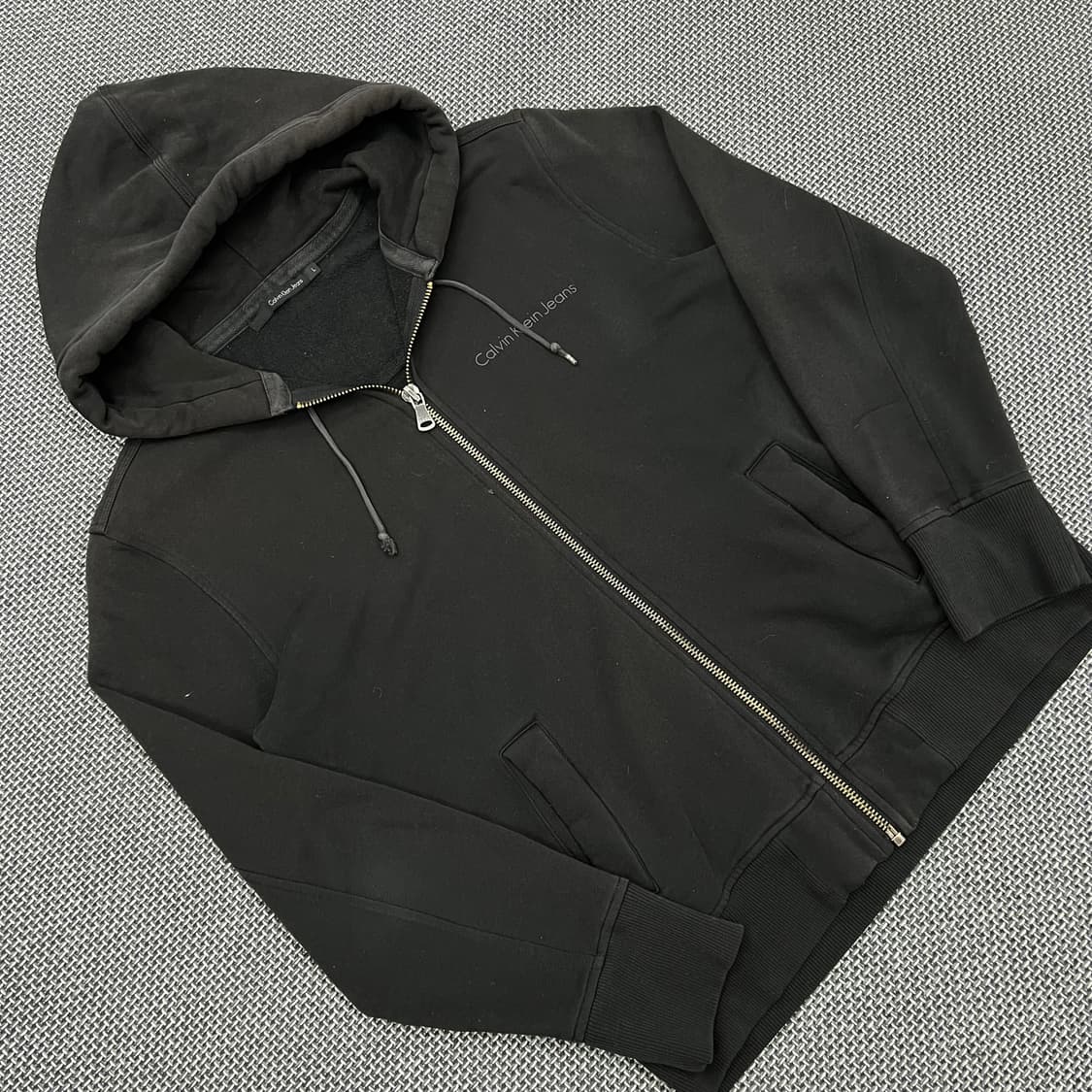 캘빈클라인 블랙 후드집업 상품이미지1