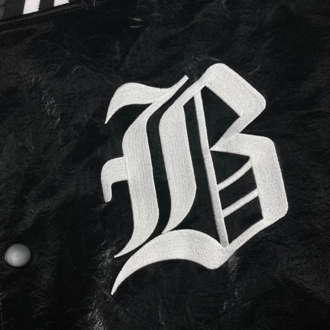 빈티지 블랙 컬러 글리터 바시티 자켓 상품이미지3