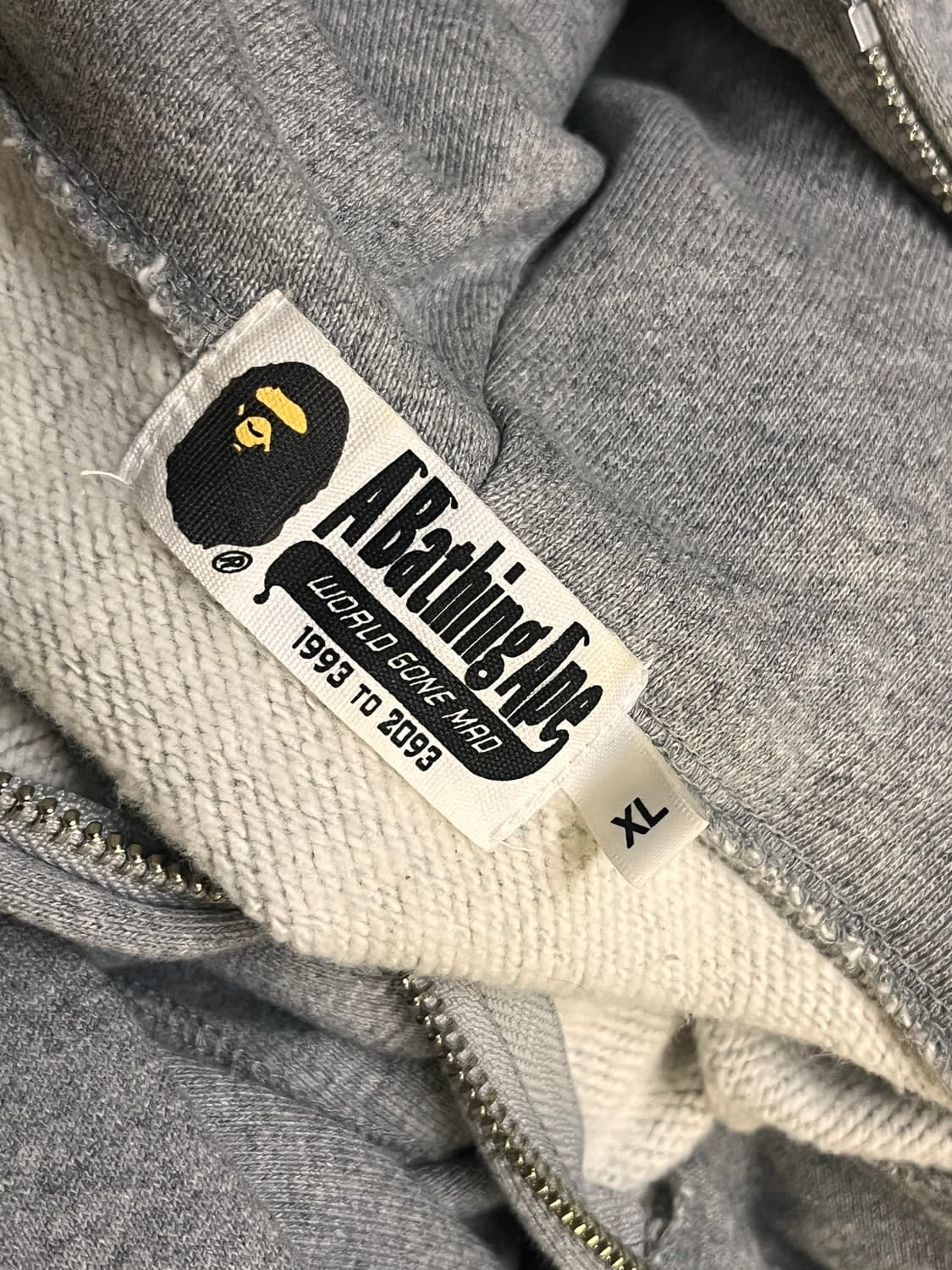 새상품급) 베이프 퍼플 반카모 샤크 후드집업 상품이미지3