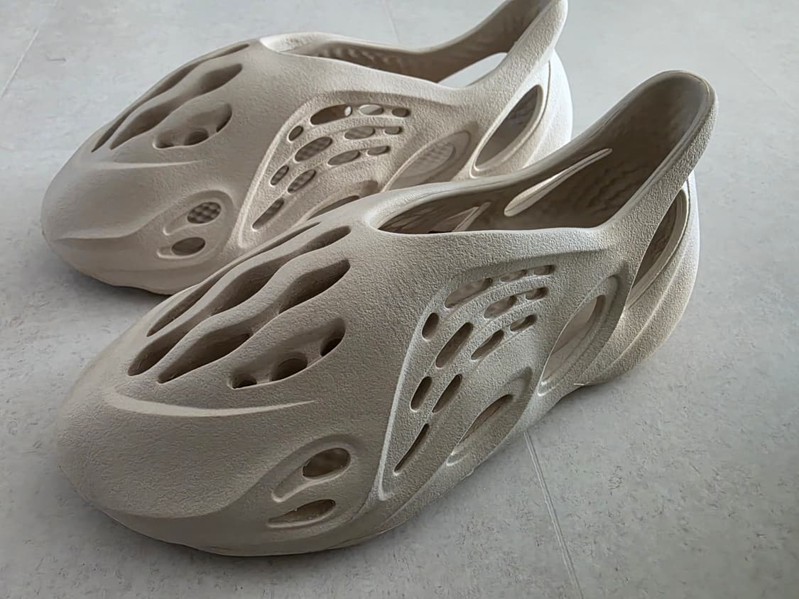 아디다스 이지 폼 러너 샌드 상품이미지2