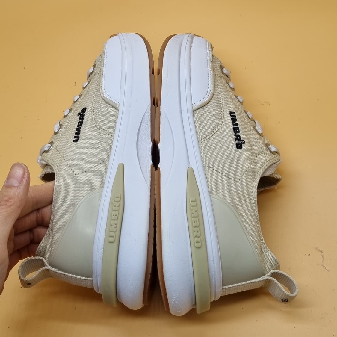 엄브로 토비 여성스니커즈240 굽4 상품이미지5