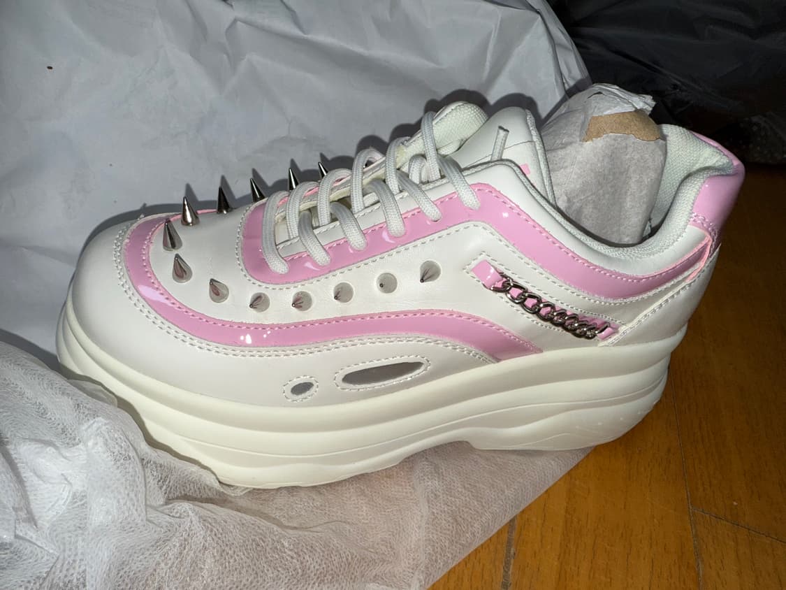 Koifootwear 화이트 핑크 스터드 슈즈 5사이즈 상품이미지2