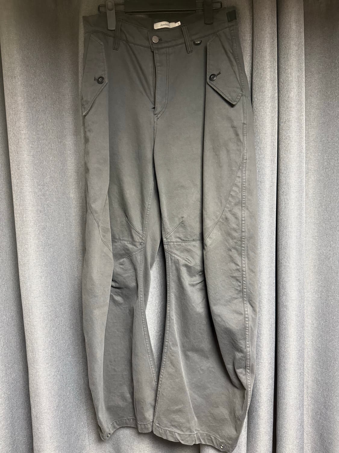 아르반 트리플 리프 커브드 팬츠_트리플 차콜 상품이미지2