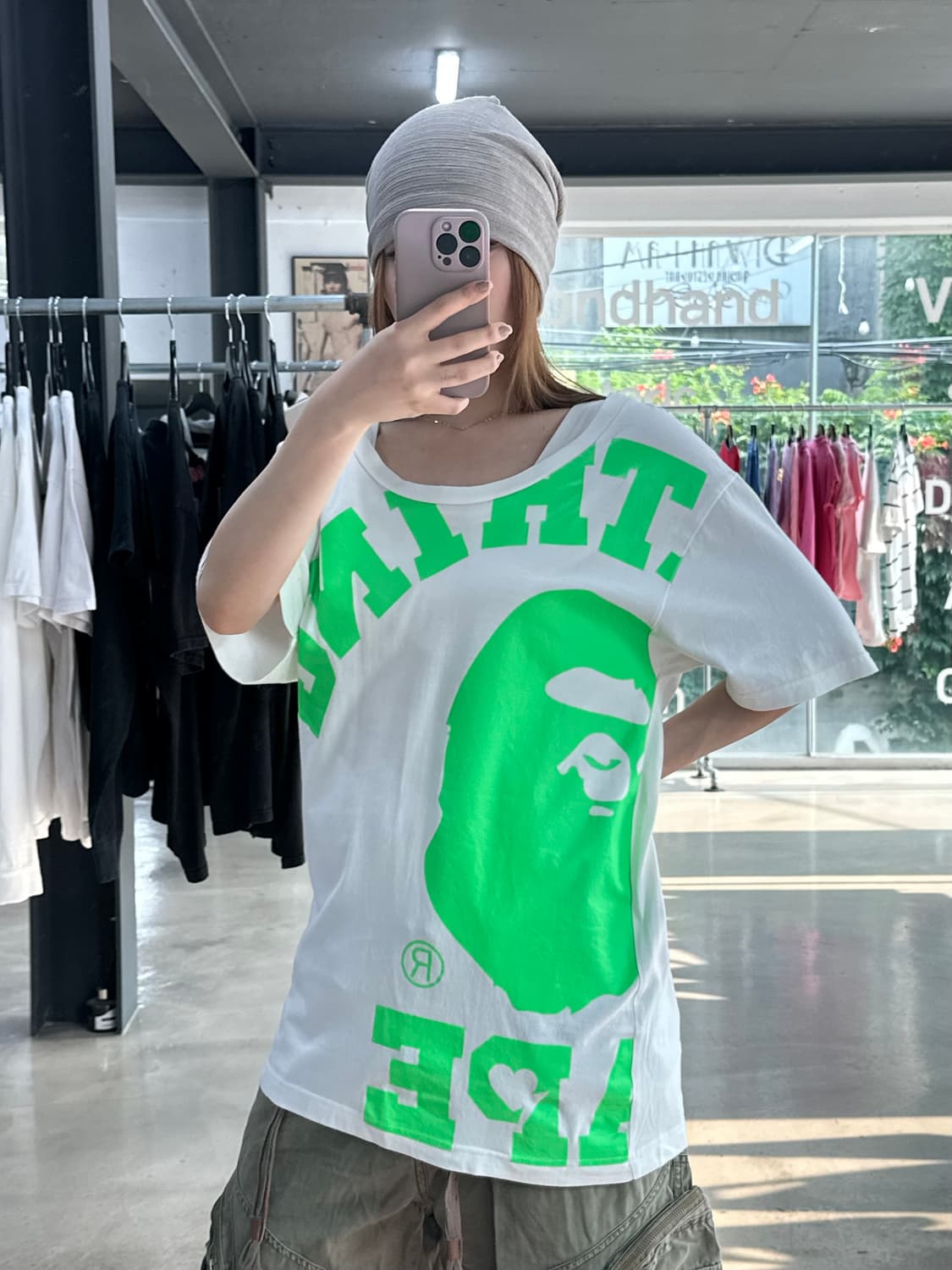 베이프 네온 하트사루 와이드넥 반팔티 상품이미지2