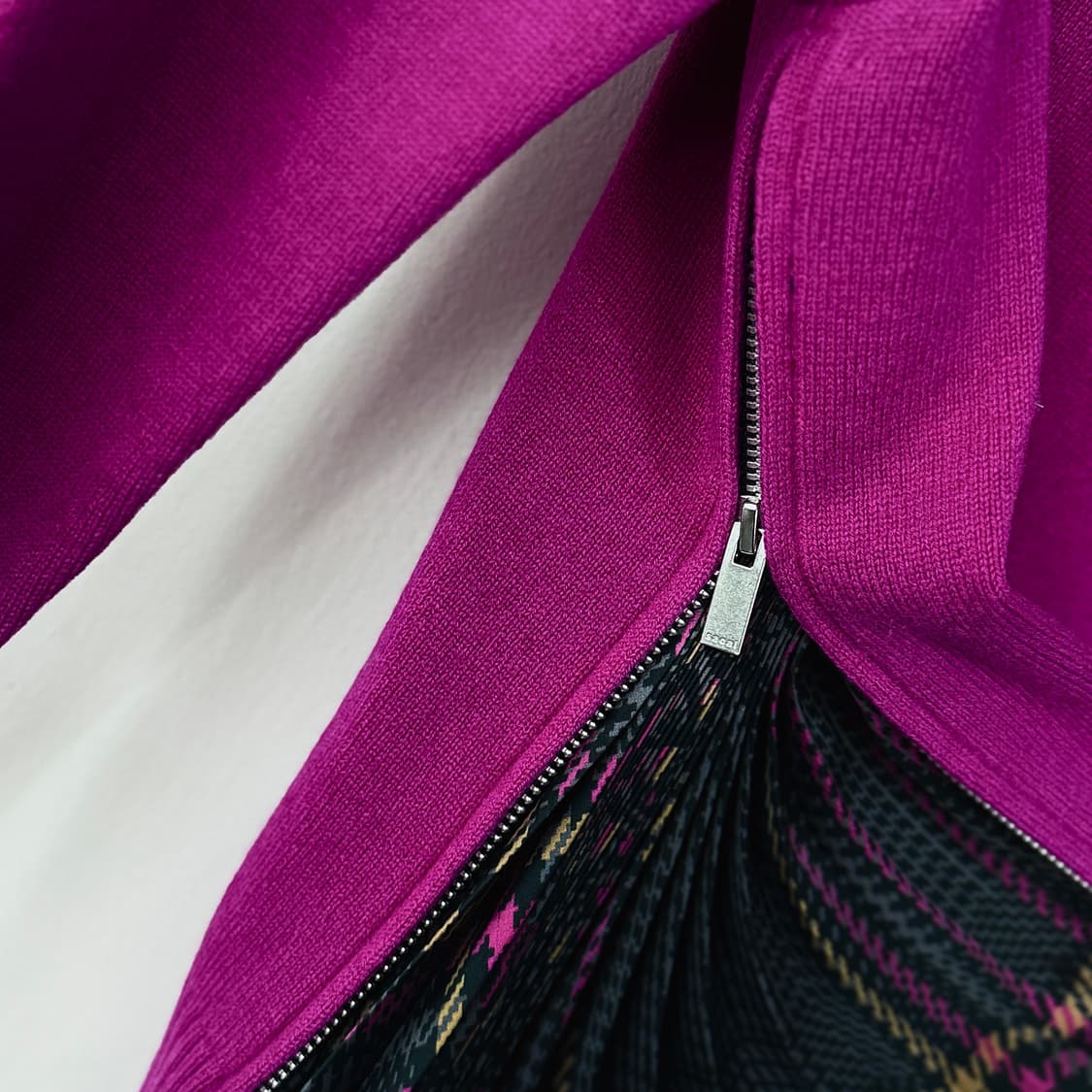 사카이 사이드 플리츠 터틀넥 울 니트 상품이미지2