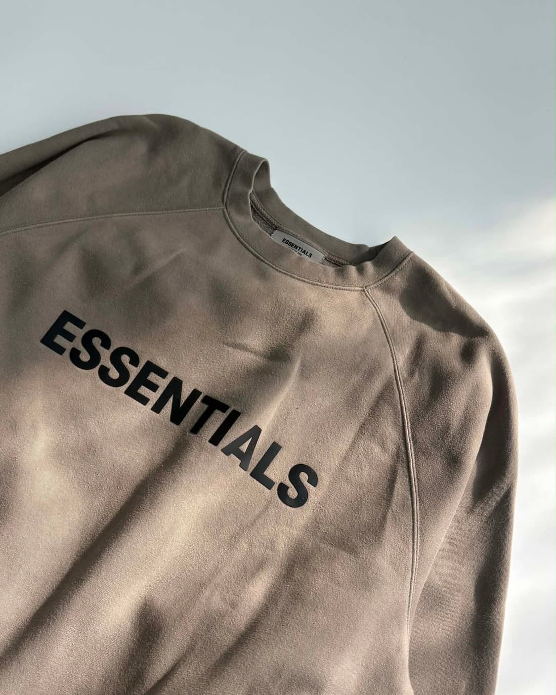 [M] 에센셜 피어오브갓 카키 스웨트셔츠 상품이미지7