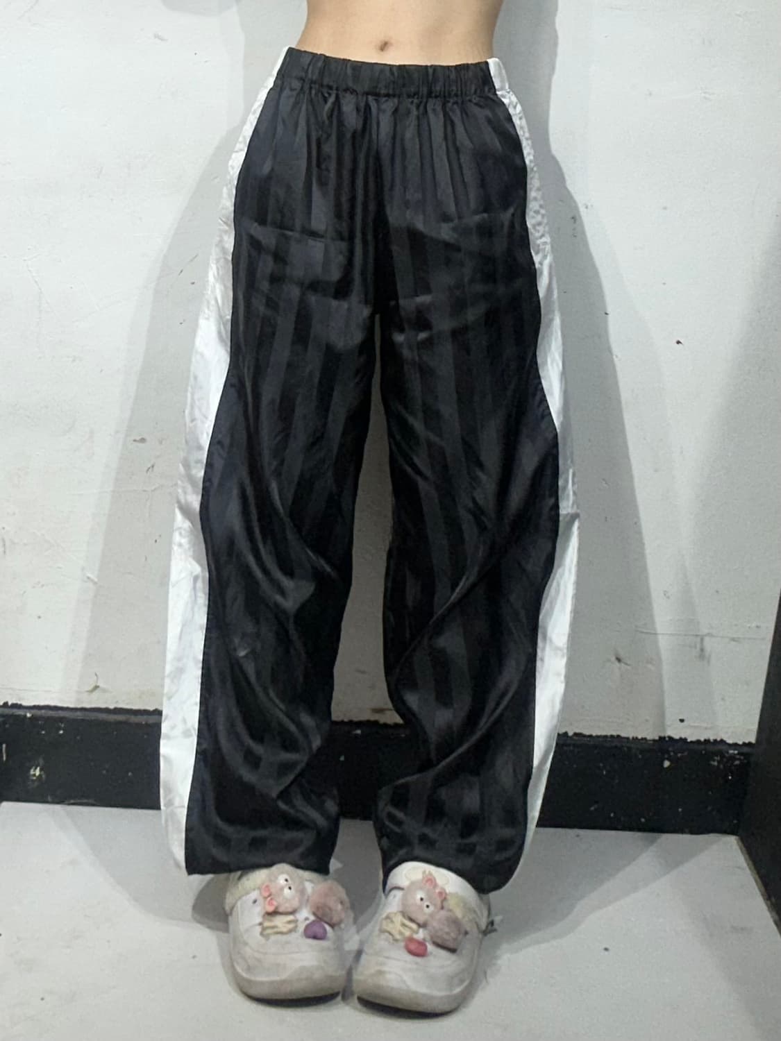 푸마 블랙 와이드 화이트 사이드 라인 트랙 팬츠 추리닝 바지 L 상품이미지2