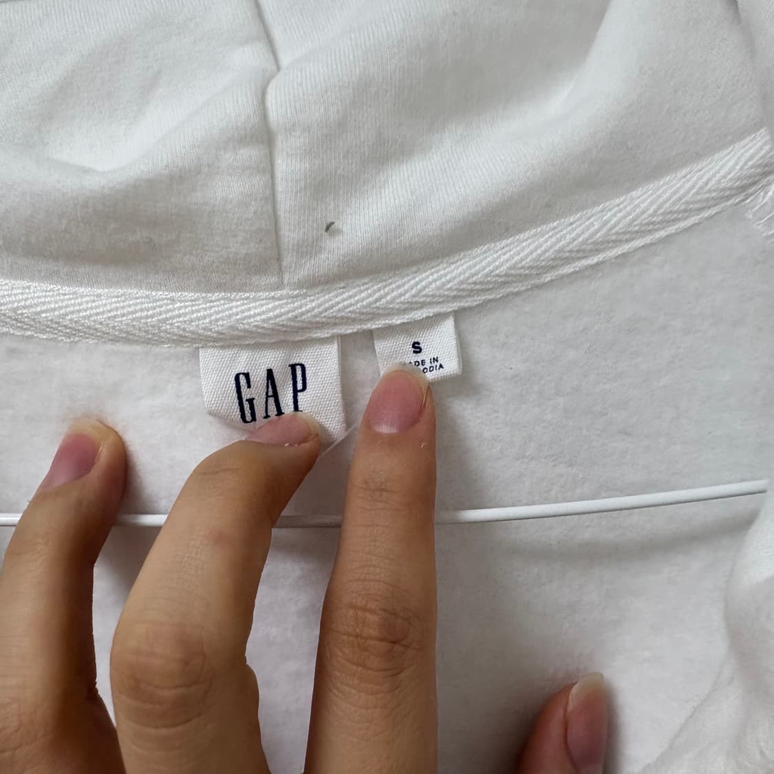 GAP 화이트 딱붙 후드집업 s(상태 최상) 상품이미지5
