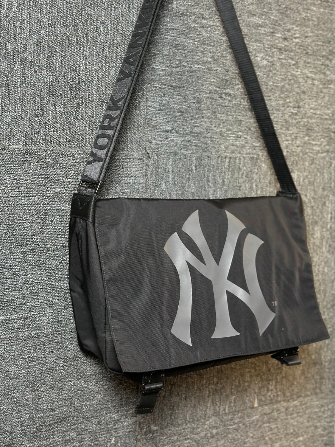MLB 뉴욕 양키스 메신저백 블랙 상품이미지3