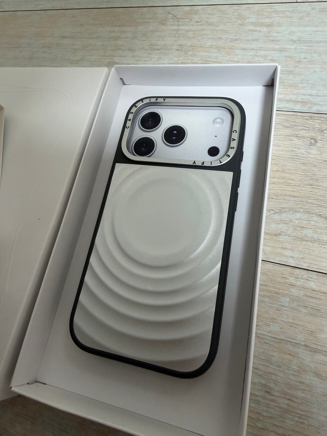 아이폰17프로 리플 알로이 케이스 판매 상품이미지2