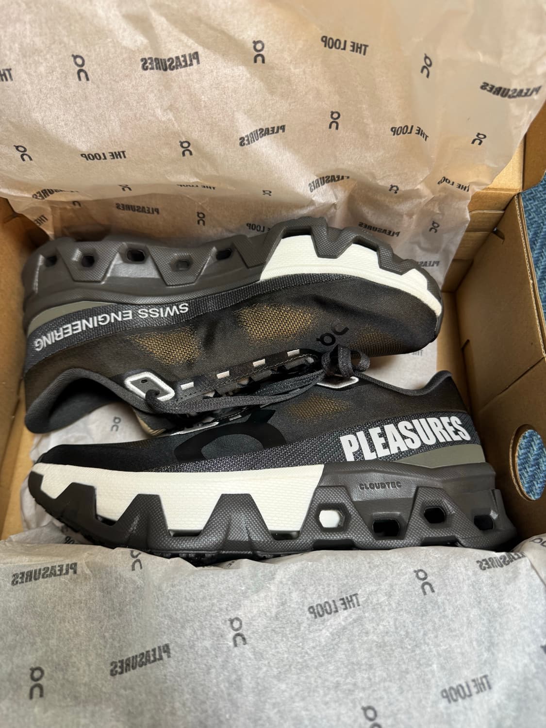 온 러닝 x 플레져스 x 더 루프 클라우드몬스터 하이퍼 에스프레소 상품이미지2