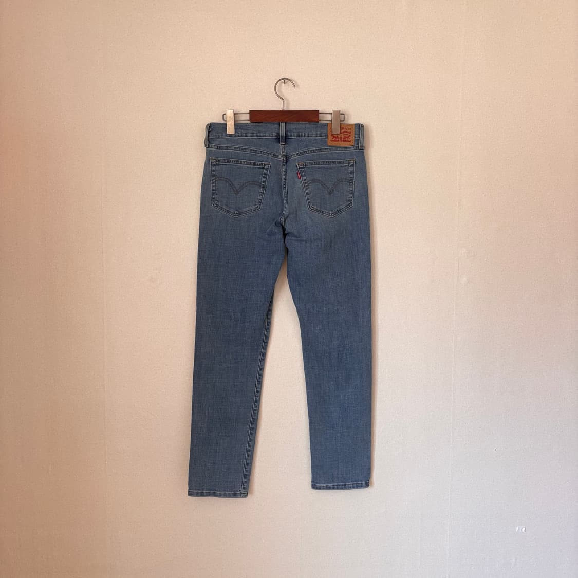 리바이스 28 보이프렌드 청바지 스판 데님 연청 레드탭 상품이미지5