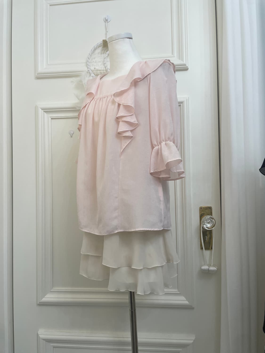 sheer pink ruffle back bow lovely blouse 상품이미지2