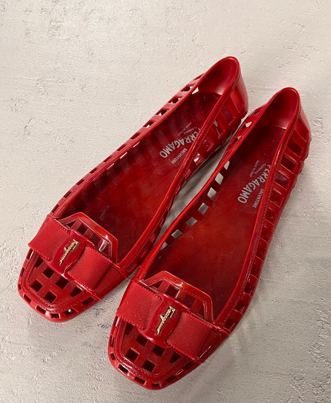 페라가모 리본 젤리 샌들 7 상품이미지1