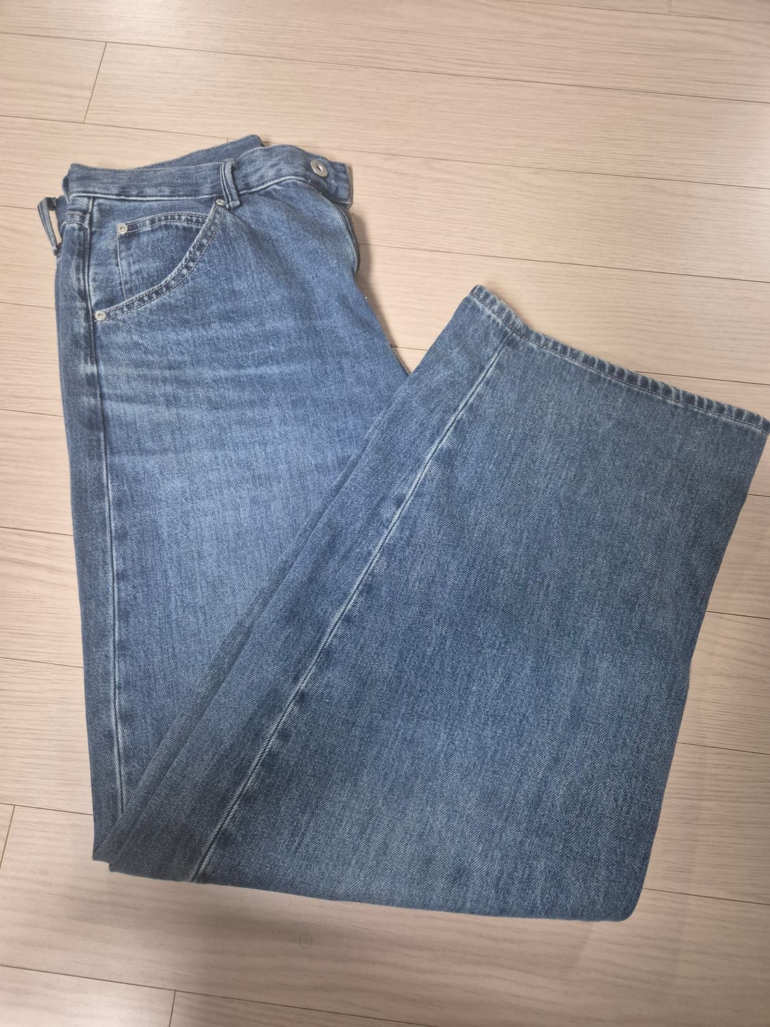 유니클로 배기커브진 상품이미지1