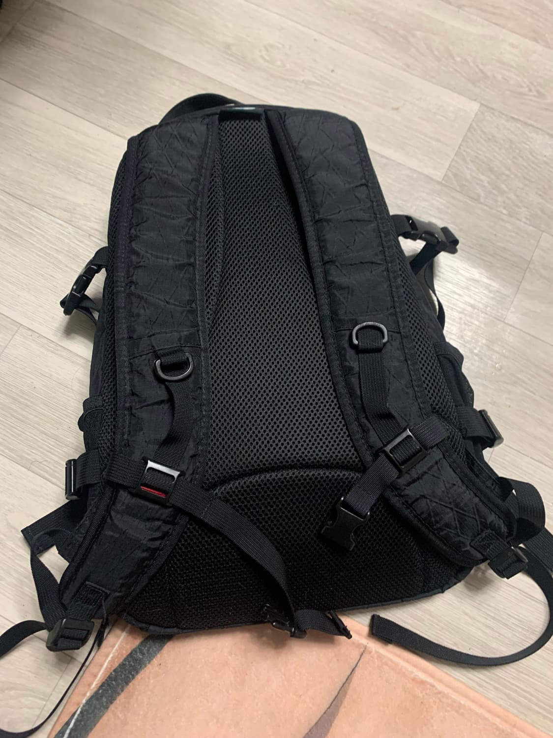 슈프림 블랙 백팩 18ss 상품이미지4